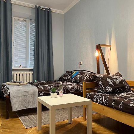Ararat-Klovskaya Hostel-Apartments Kiev Exterior foto