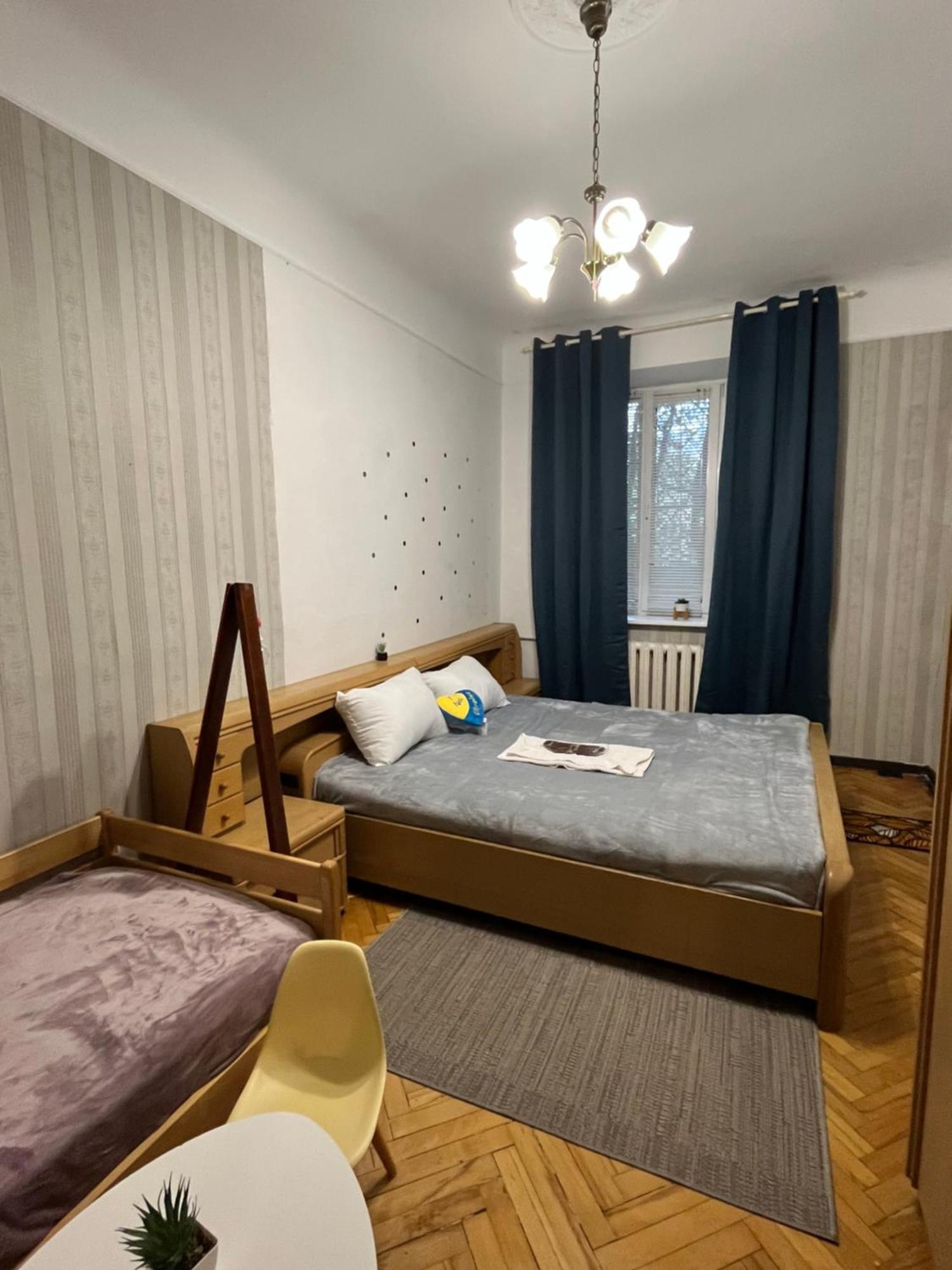 Ararat-Klovskaya Hostel-Apartments Kiev Exterior foto